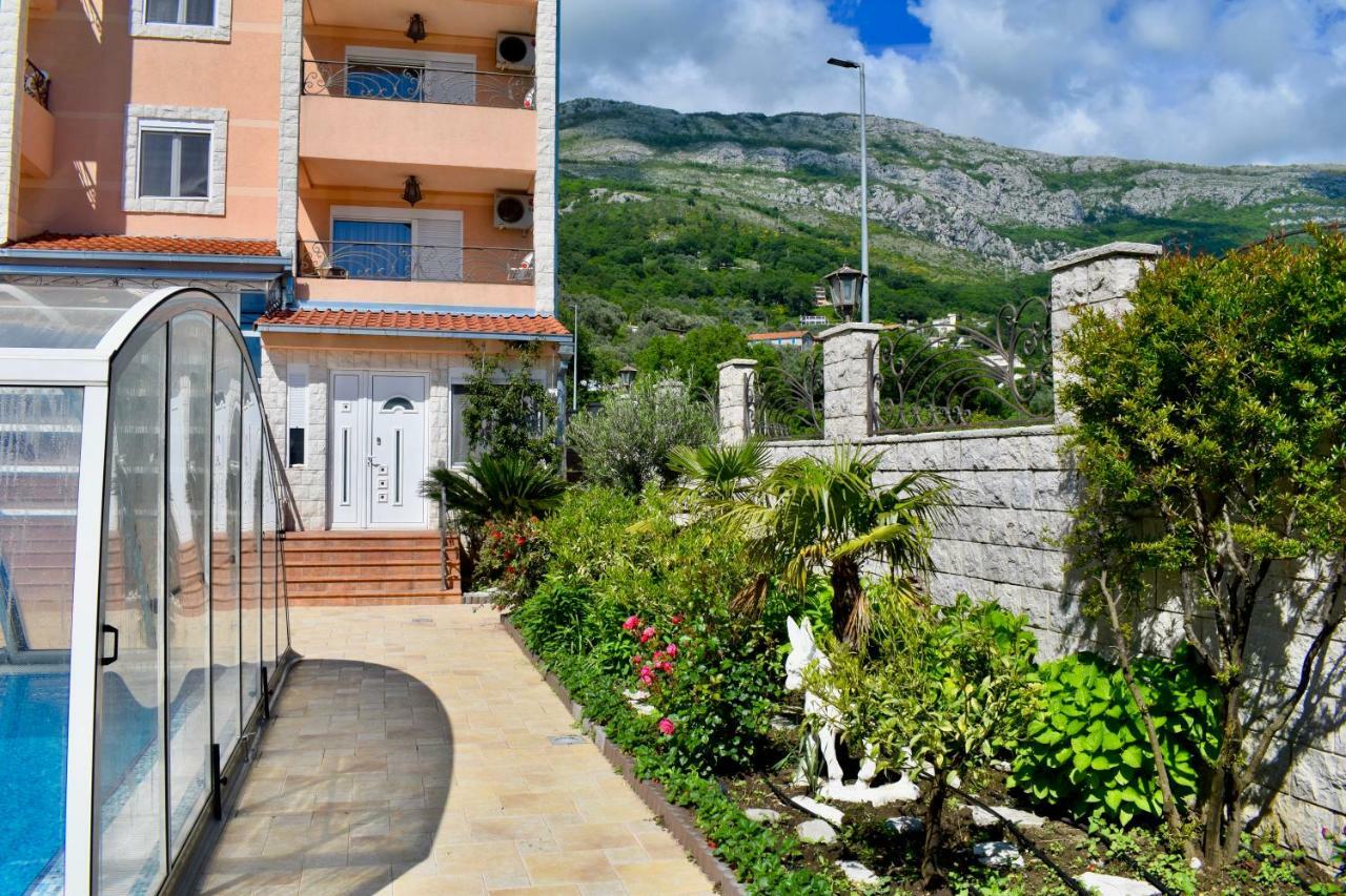 Villa Dolphin Apartments Petrovac Exterior foto