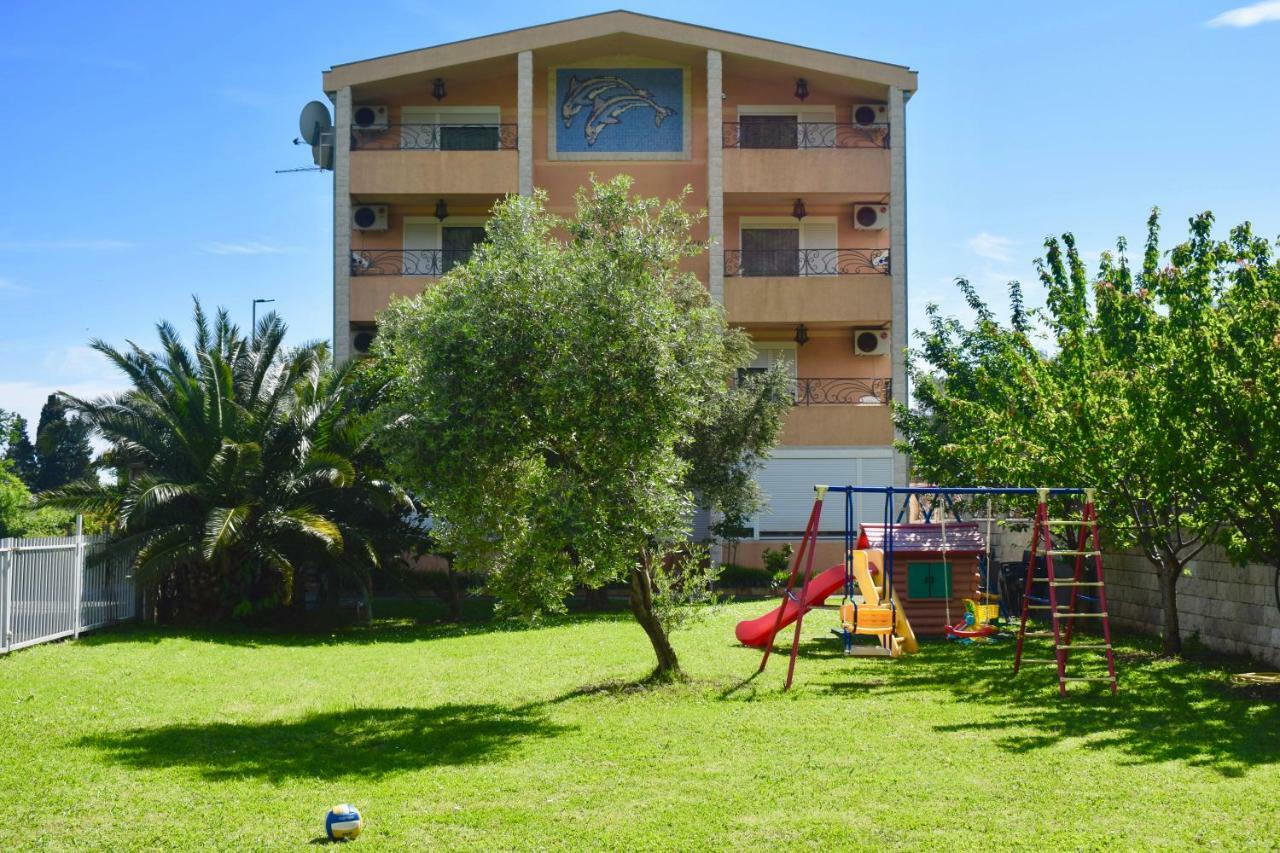 Villa Dolphin Apartments Petrovac Exterior foto